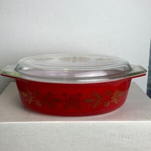 Vintage 1960s Pyrex Promotional Golden Poinsettias Casserole Dish 045 2.5 QT